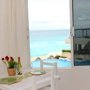 Cute, Kitchinette, Ocean Front Cancún
